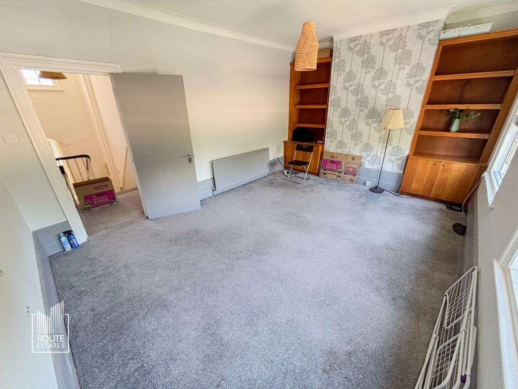 Property photo 2 of 12 Photo 11