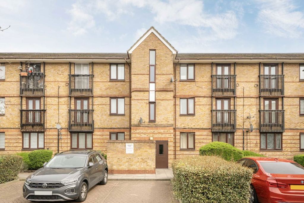 Property photo 1 of 5