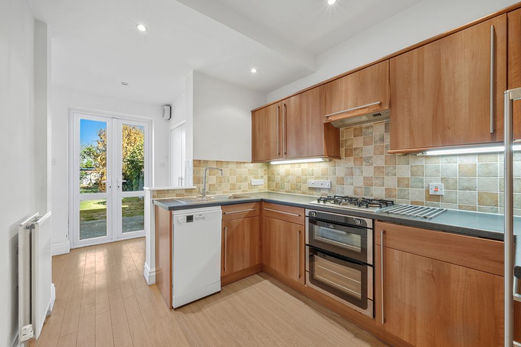 Property photo 3 of 13 Picture No. 02