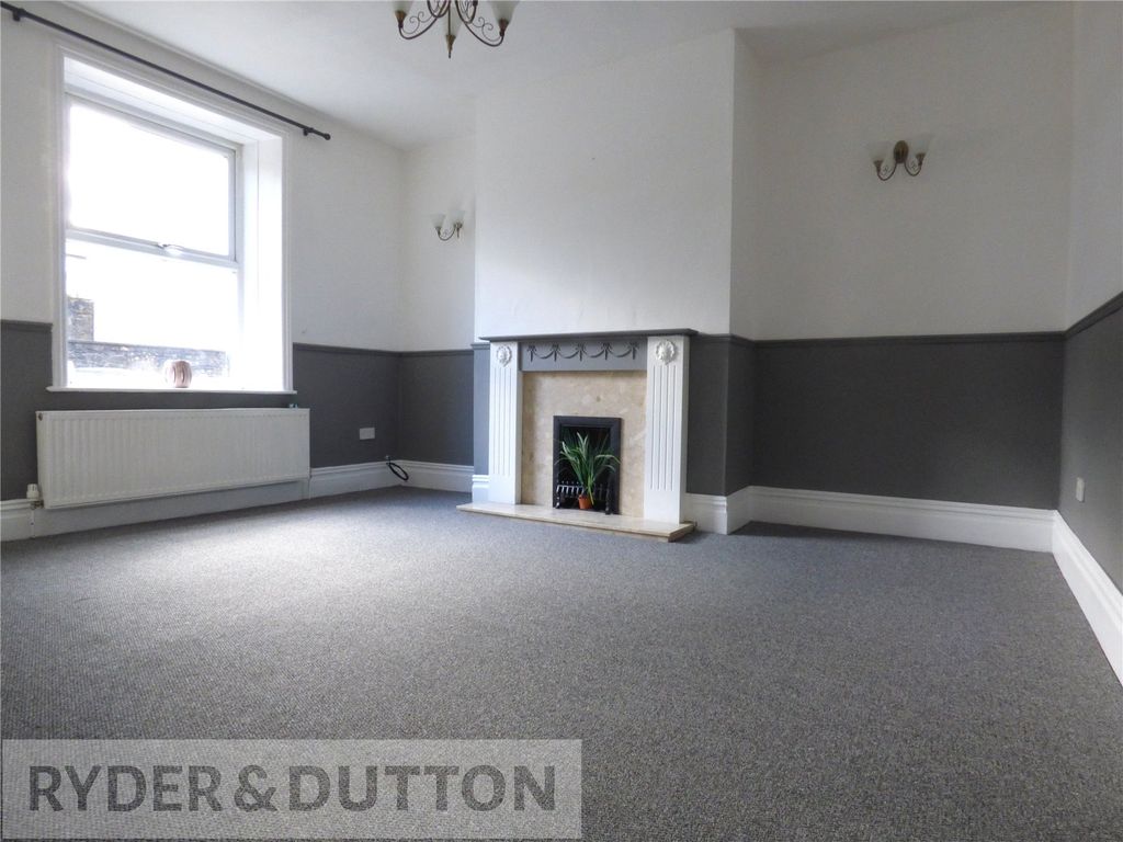 Property photo 2 of 14 Lounge