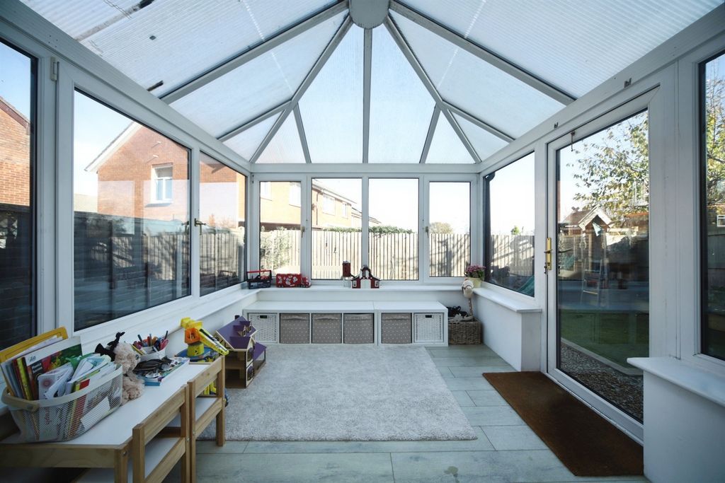 Property photo 3 of 15