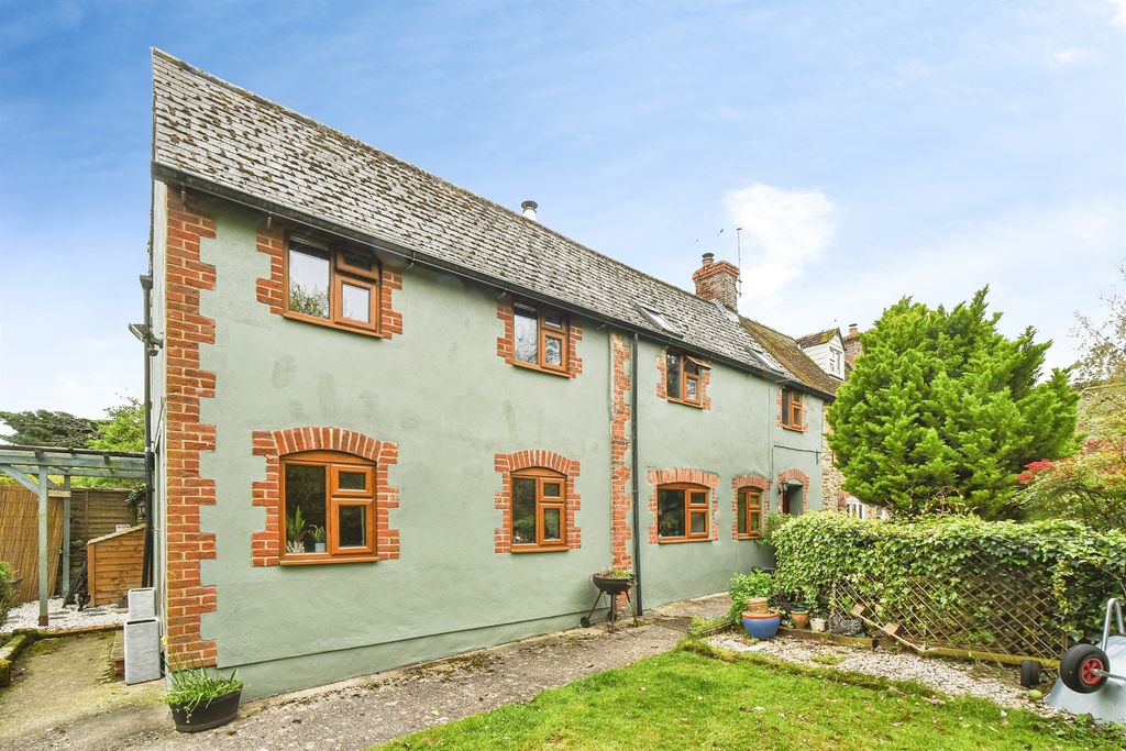 Property photo 1 of 16