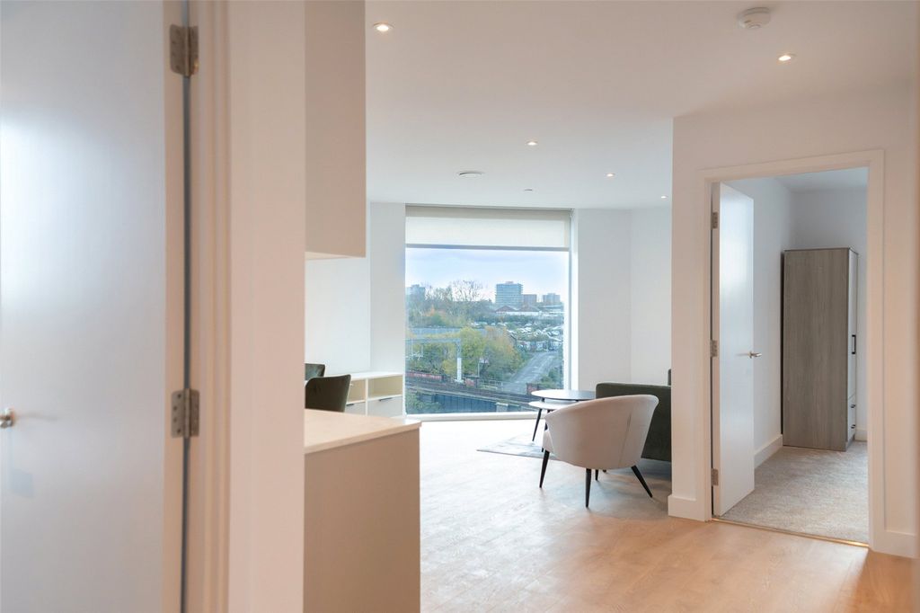 Property photo 3 of 26 Picture No. 05