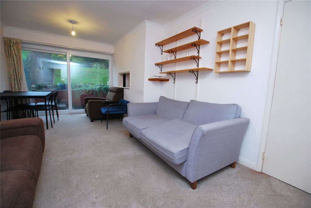 Property photo 3 of 8 Picture No. 13