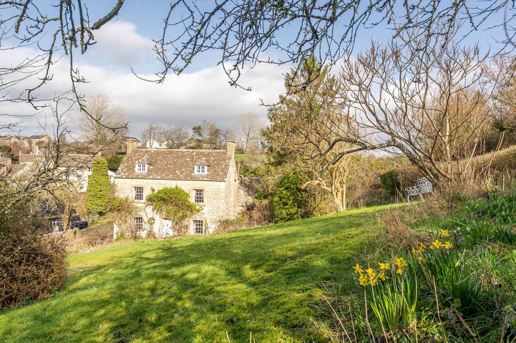 Property photo 3 of 14