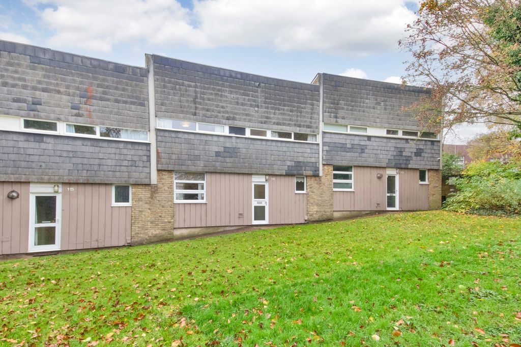 Property photo 1 of 16 External