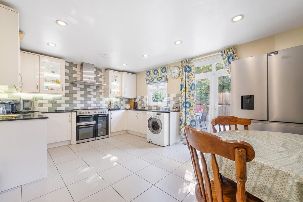 Property photo 3 of 14 Kitchen.1.Jpg