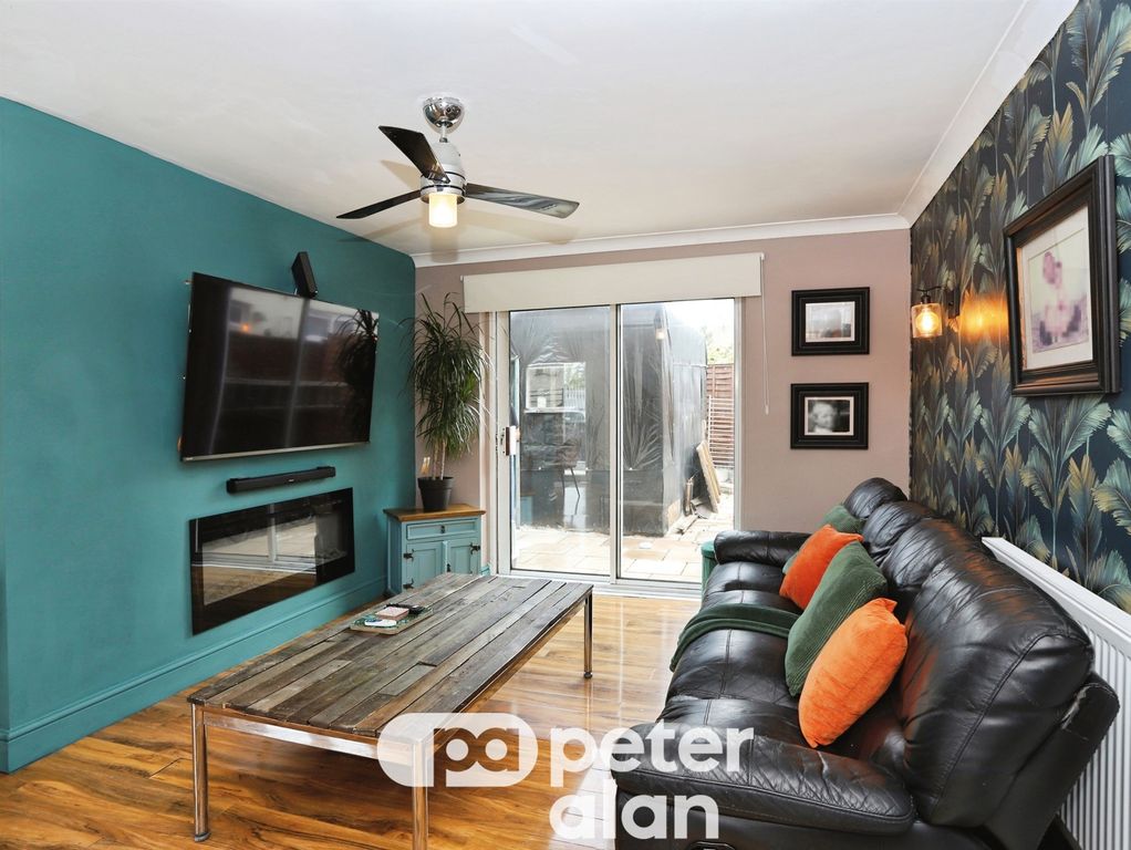 Property photo 3 of 19