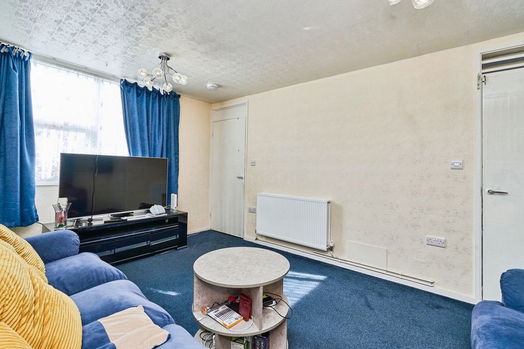 Property photo 2 of 24 Pbox-Img.Jpg