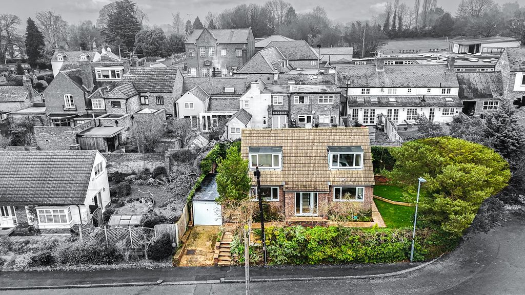 Property photo 1 of 37