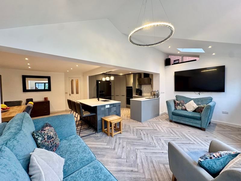 Property photo 2 of 28 Photo 21