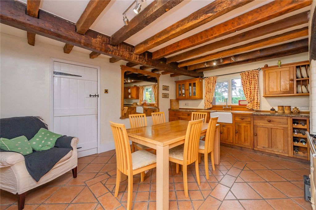 Property photo 2 of 76 Picture No. 53