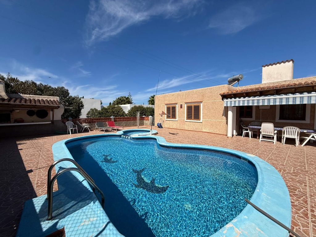 Property photo 2 of 38