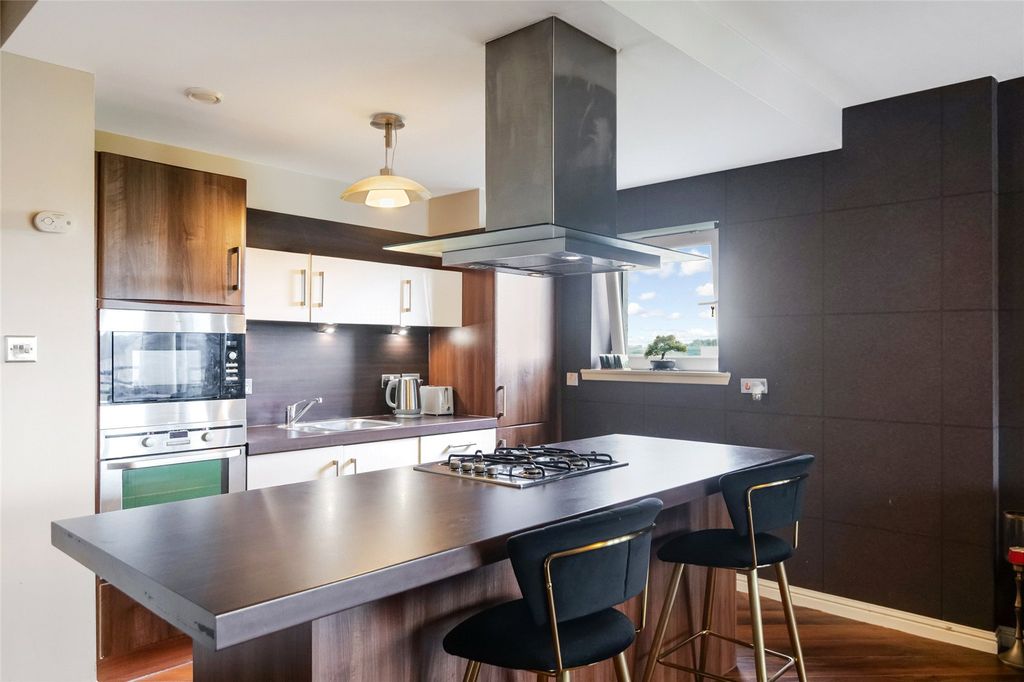 Property photo 3 of 15 Kitchen