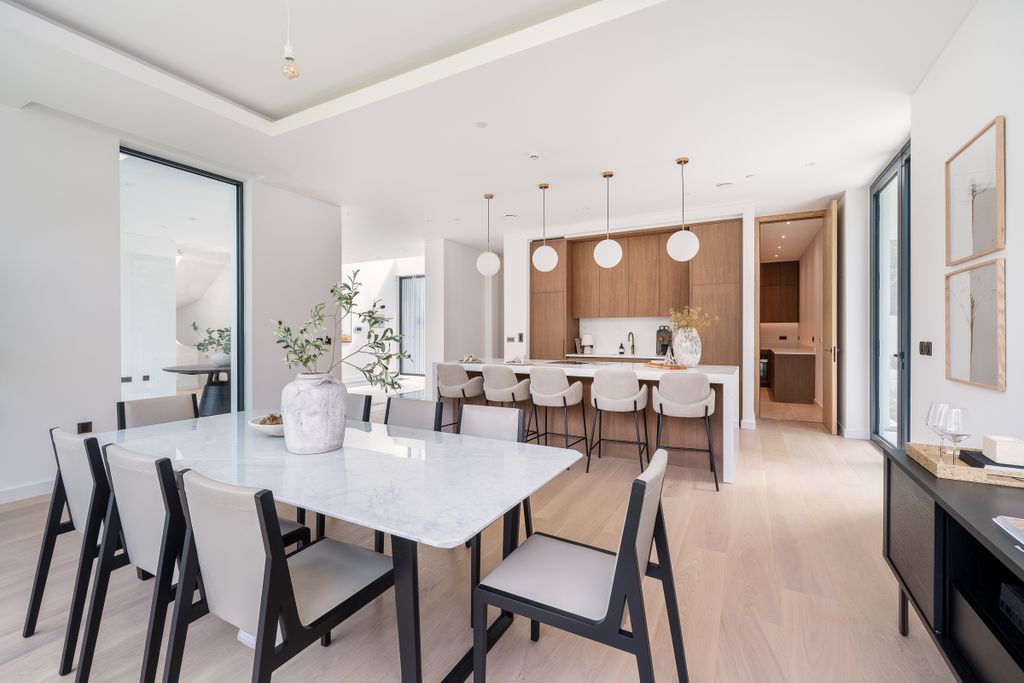 Additional image 6 of 7 bed property for saleWoodlands, Coombe Hill Road, Kingston Upon Thames, South West London KT2, United Kingdom