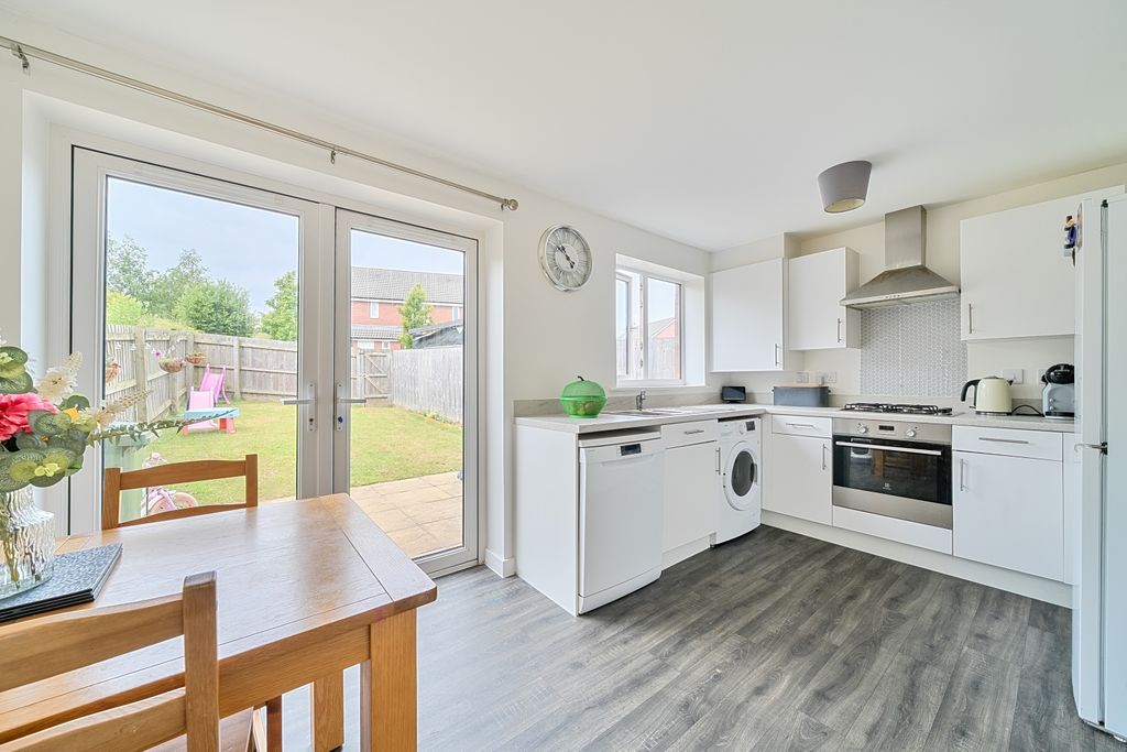 Property photo 2 of 21 1473063-12-6A3053Dda0948
