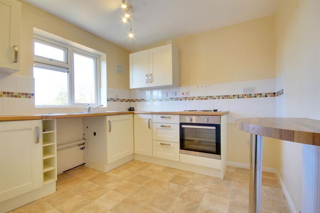 Property photo 2 of 8 Img_3279-Img_3281.Jpg