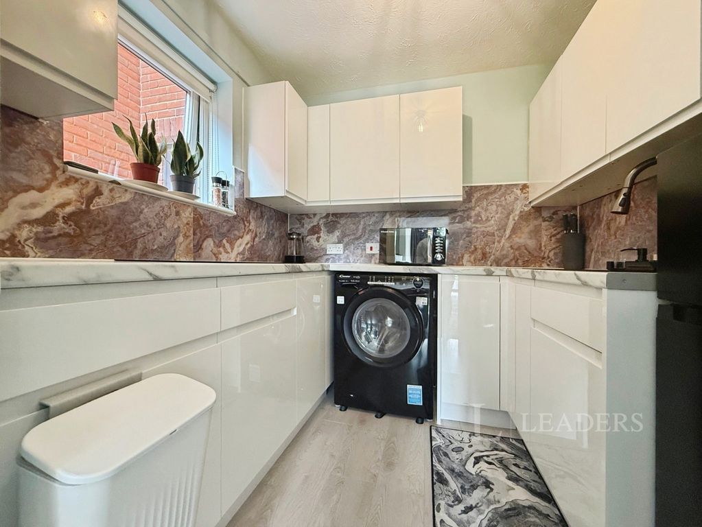 Property photo 3 of 16 Pbox-Img.Jpg