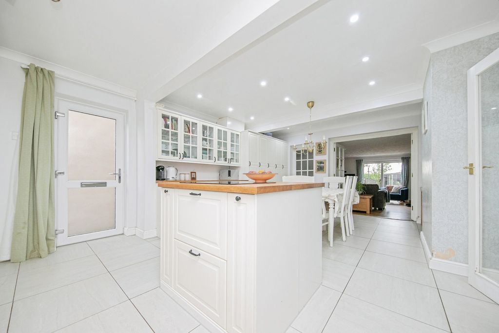 Property photo 1 of 33 Photo