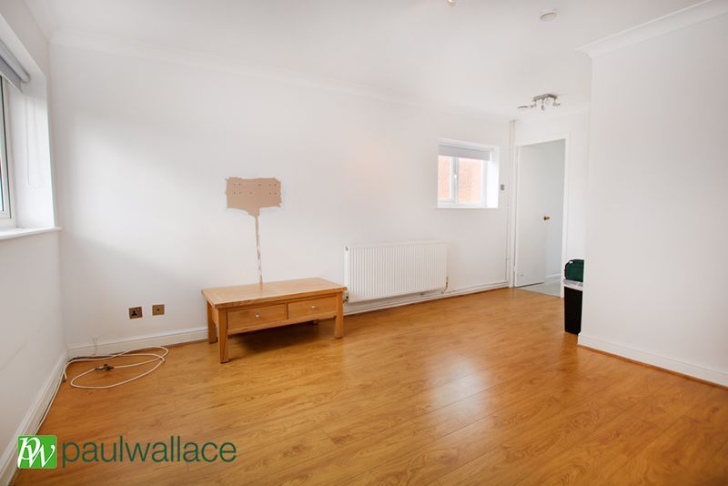 Property photo 2 of 6 Lounge