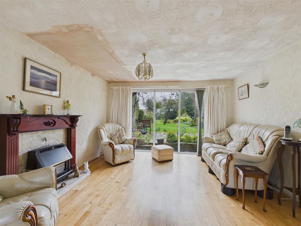 Property photo 3 of 19 Cam03972G0-Pr0245-Still003.Jpg