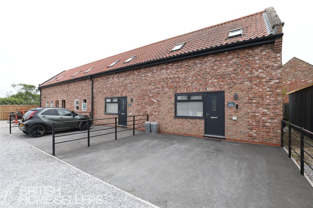 Property photo 1 of 10 Picture No. 22