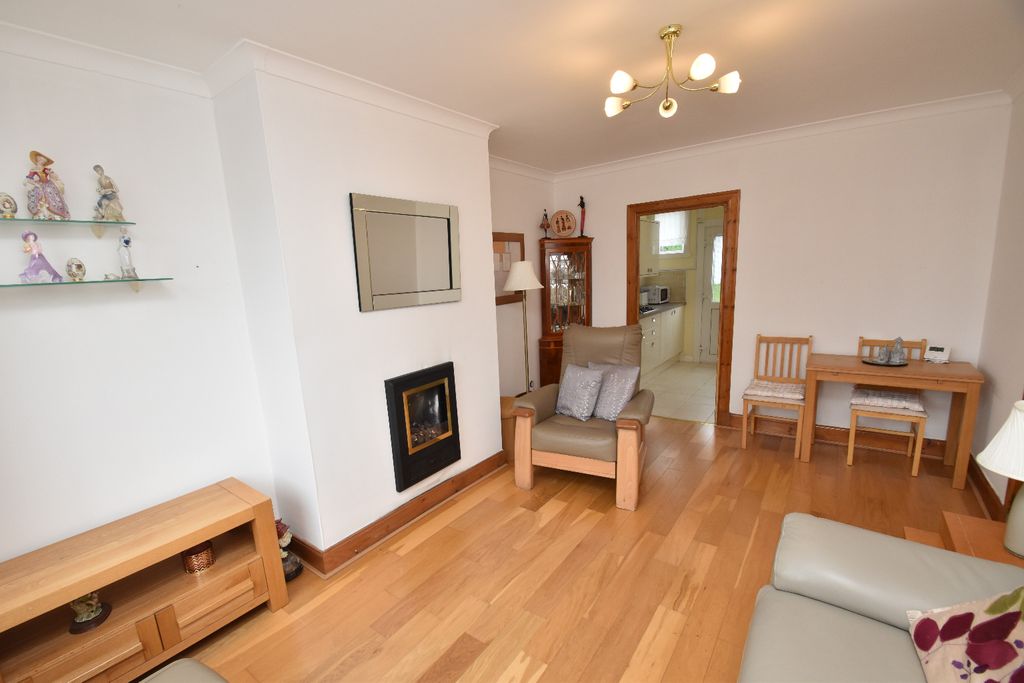 Property photo 3 of 13 4215685