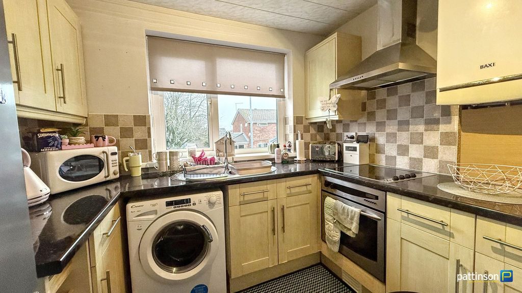 Property photo 3 of 10