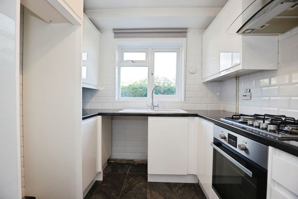 Property photo 3 of 18 Pbox-Img.Jpg