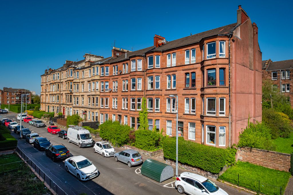 Property photo 1 of 32