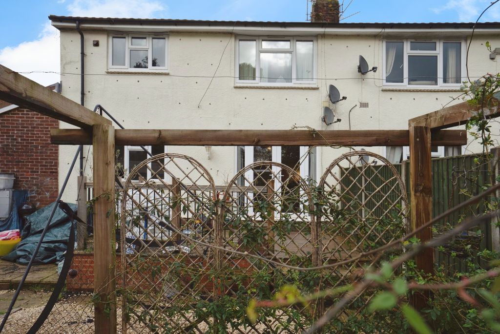 Property photo 3 of 17 Garden