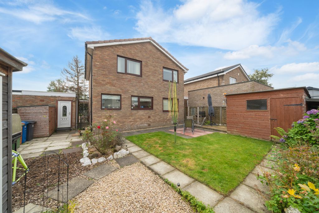 Property photo 1 of 28