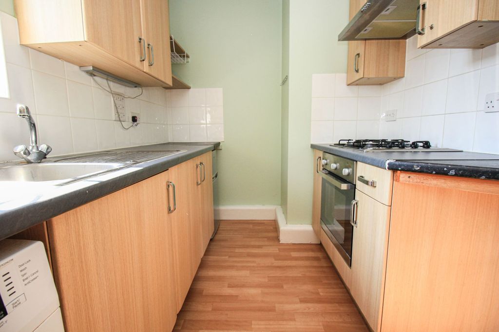 Property photo 2 of 10