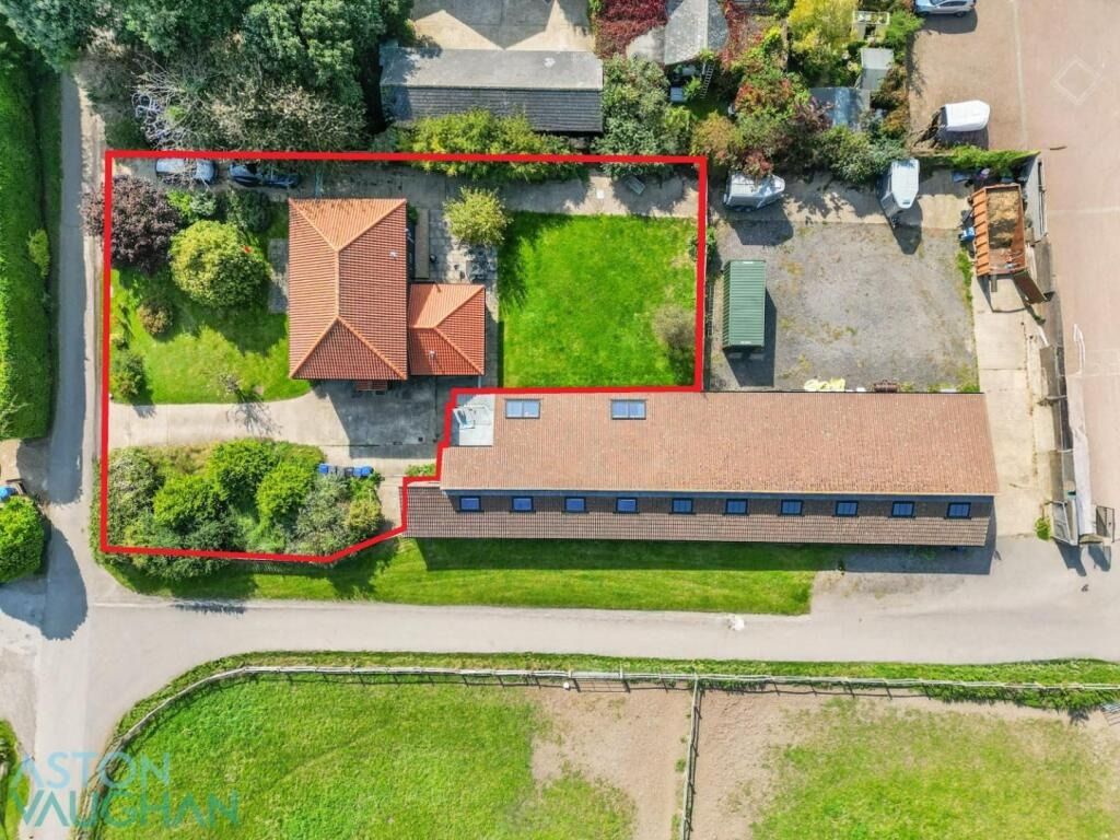 Property photo 2 of 22 4525222