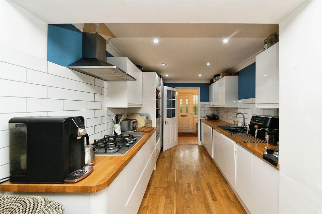 Property photo 2 of 15