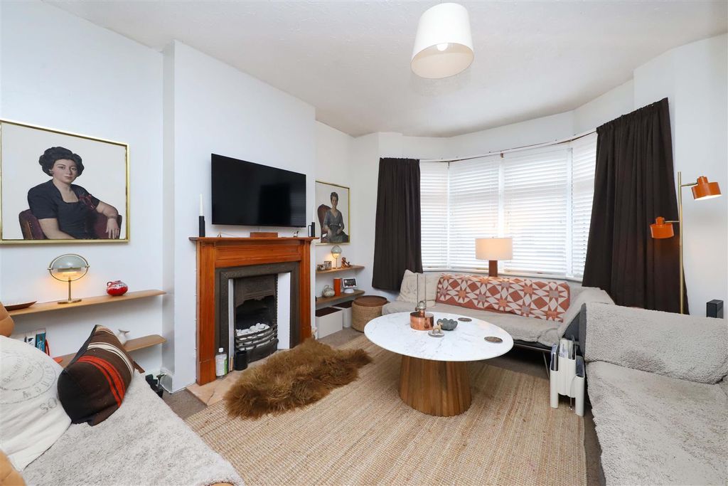 Property photo 2 of 14 Living Room