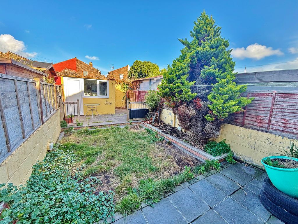 Property photo 3 of 11
