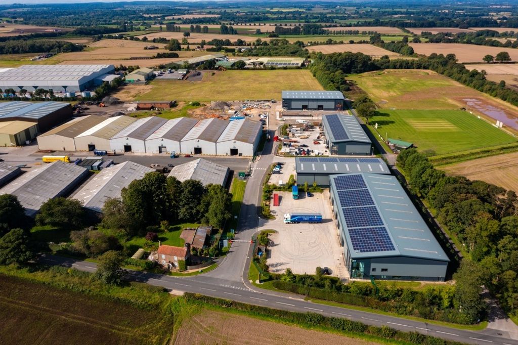 Property photo 3 of 7 Photo 6