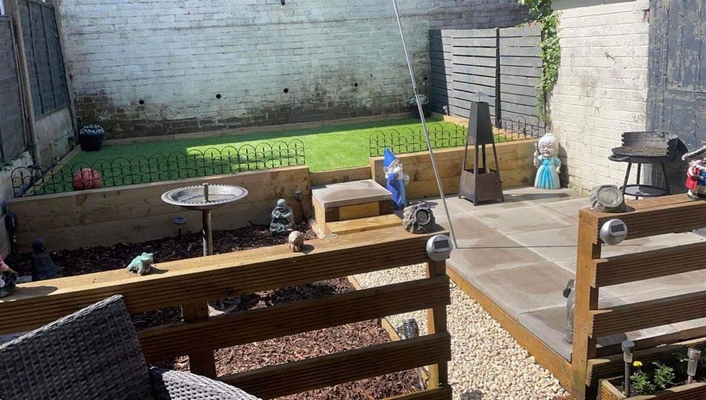 Property photo 2 of 12 Exterior