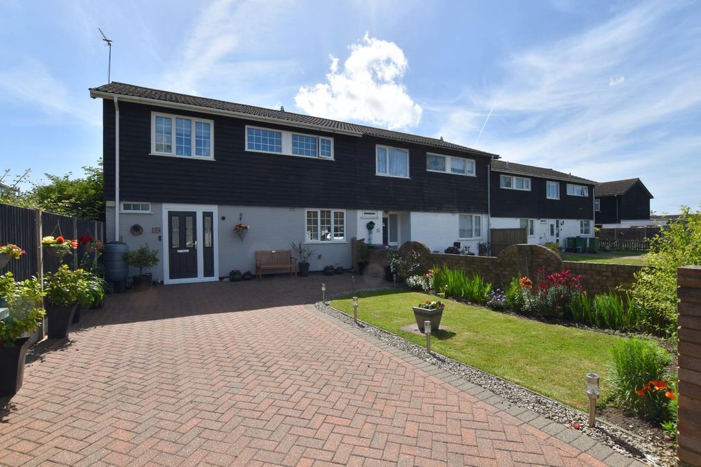 Property photo 1 of 25 16 Tartane Externals (9).Jpg