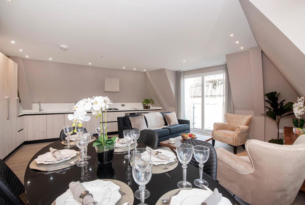 Property photo 2 of 7 1.Png