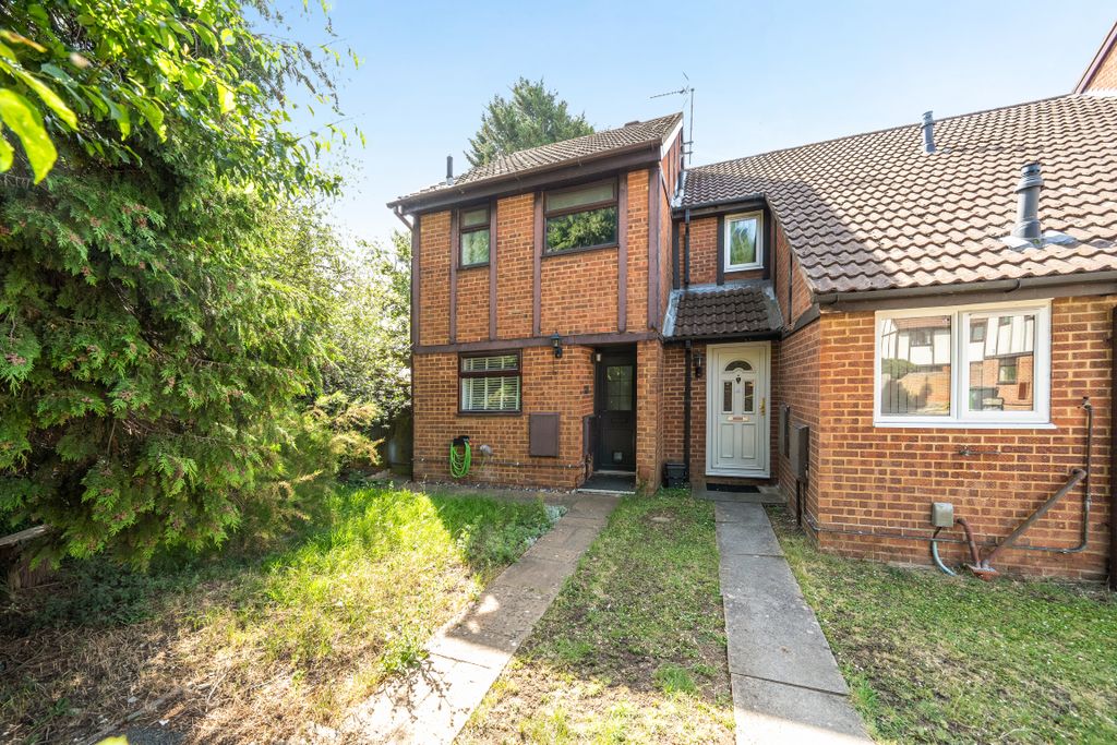 Property photo 1 of 11 16A396A161B370147875916A38Fdd28F94B1
