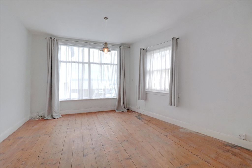 Property photo 2 of 12 Picture No. 08