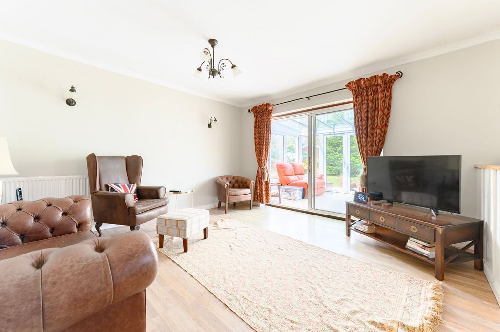 Property photo 2 of 24
