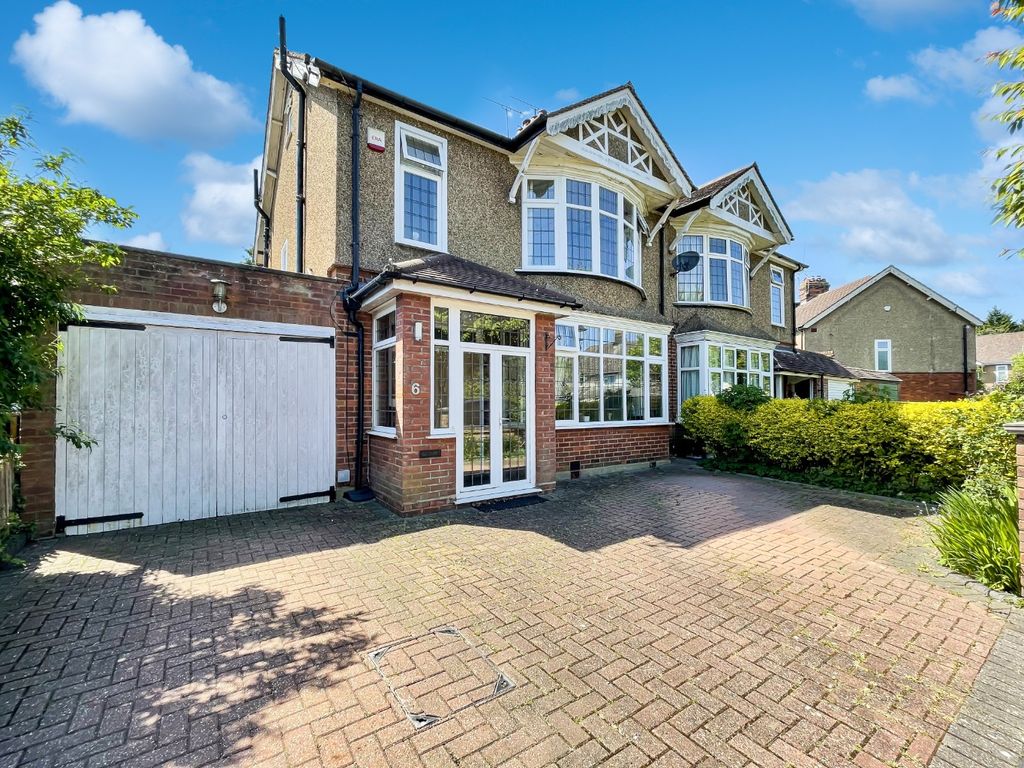 Property photo 1 of 16 4099122