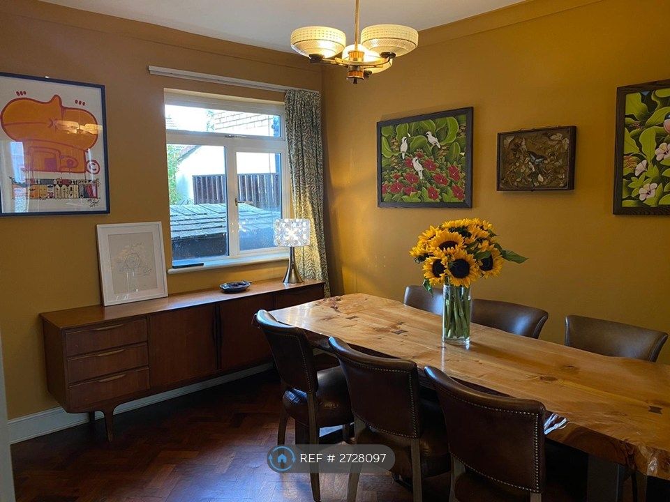 Property photo 3 of 27