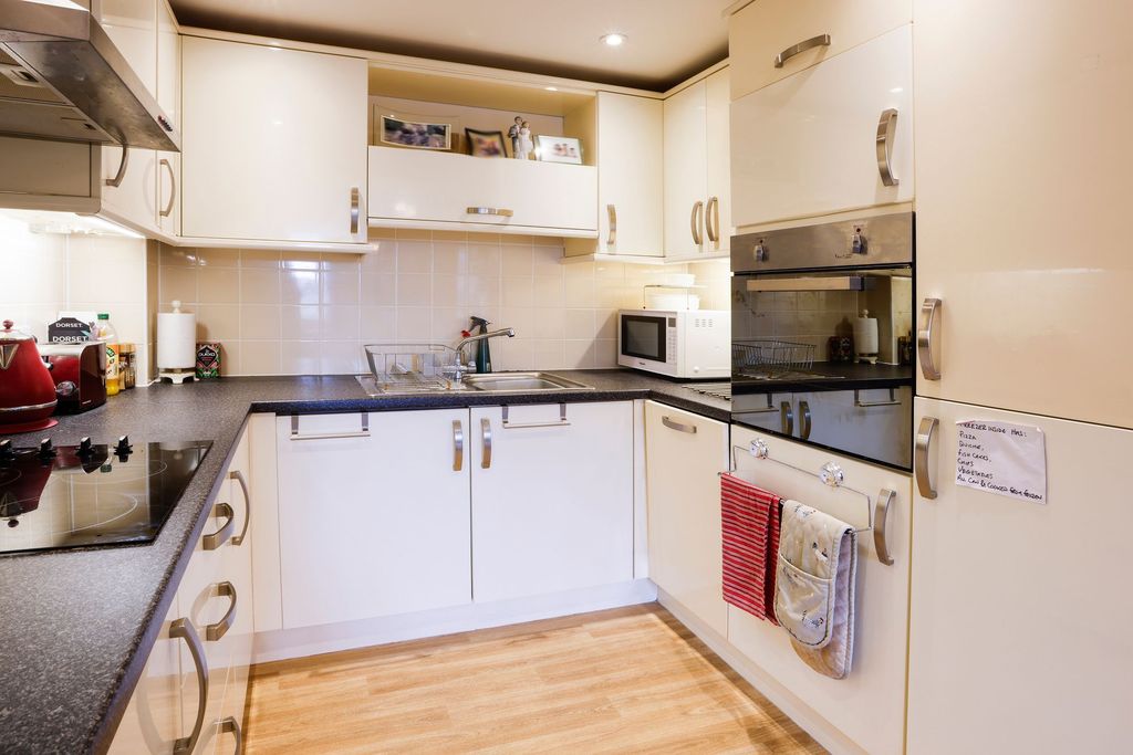 Property photo 3 of 13