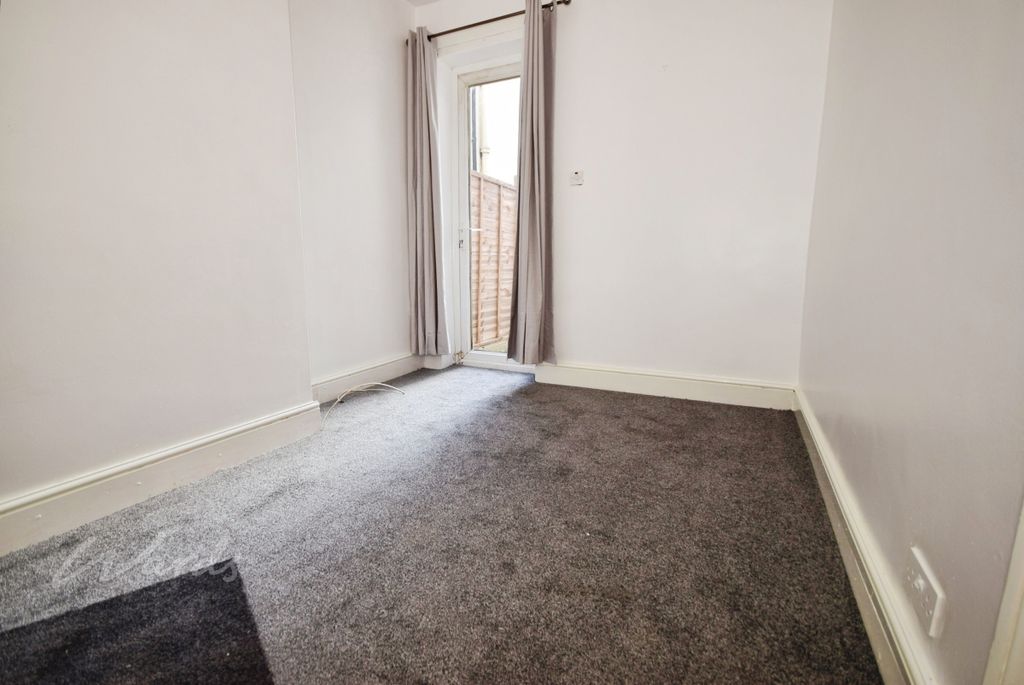 Property photo 3 of 9 Balmoral Dining R...