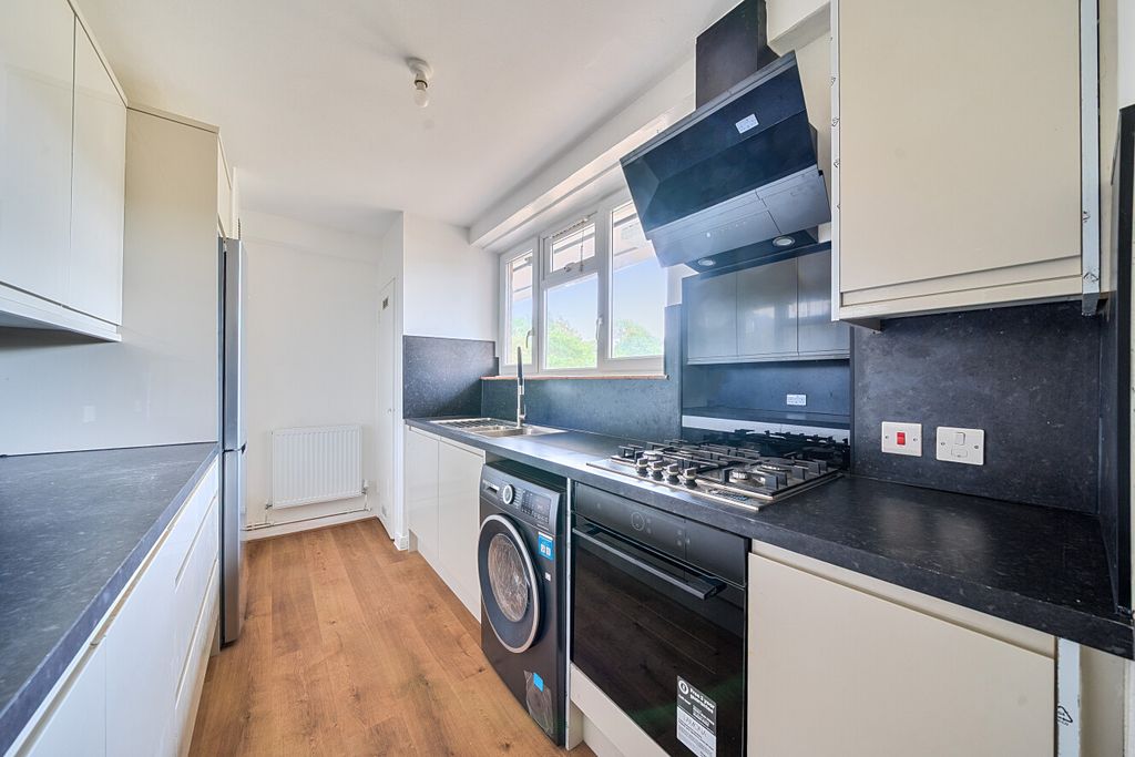 Property photo 1 of 7 1513738-6-1A0628A...