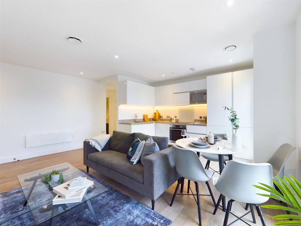 Property photo 1 of 10 5ee5Fc14-F5A9-4F72-A062-Ad920De12969